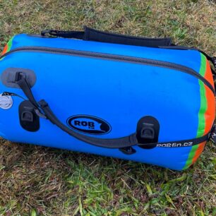 Duffle bag při plném nafouknutí.