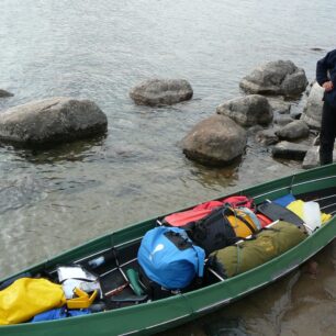 Naše výbava na 5 týdnů včetně potravin.