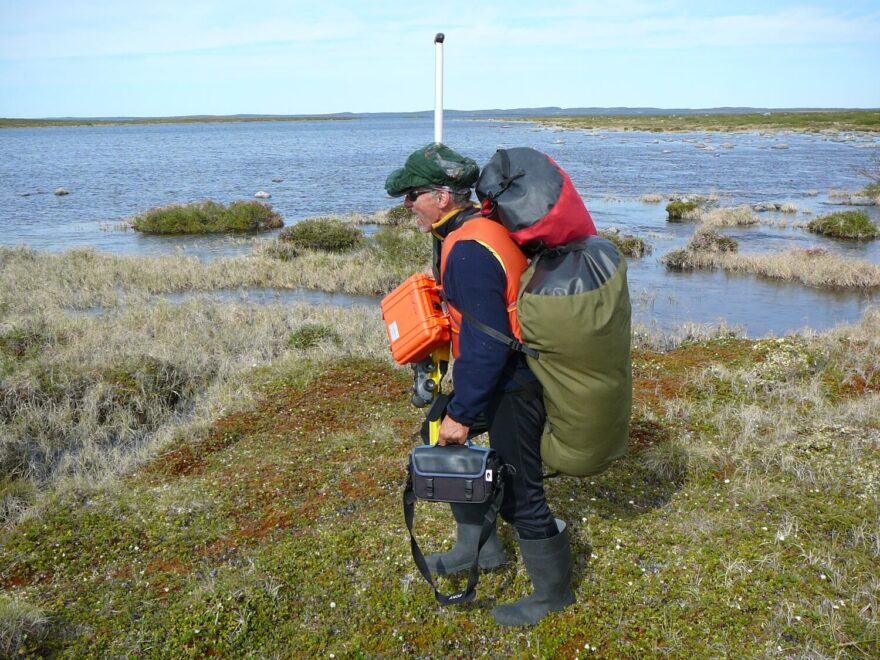 Přenášení u jezera Starvation.