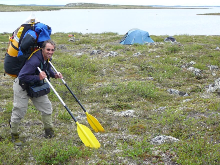 Začátek první portáže mezi Big Lake a Starvation Lake dlouhé 2 km. Šlo se natřikrát, takže to byla práce na celý den.