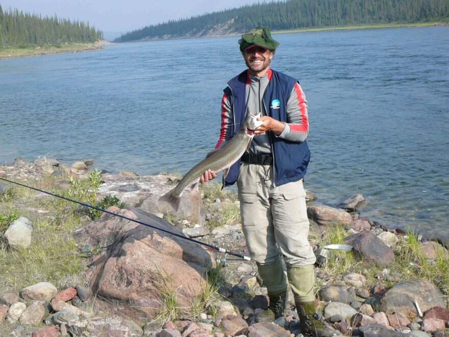 Coppermine je bohatá na ryby. Každý večer je o jídlo postaráno do pěti minut.