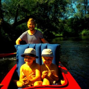 Vodácké začátky s tátou a bratrem.