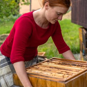 Jejím velkým koníčkem jsou včely.