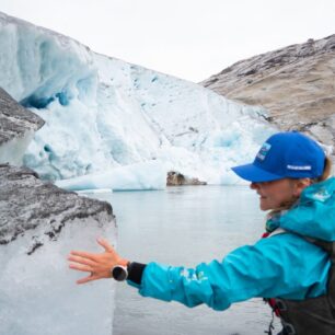 Dotknout se tisíciletého ledu je krásný zážitek.