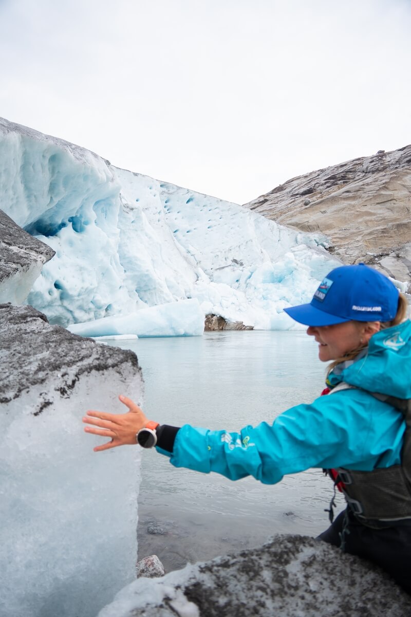 Dotknout se tisíciletého ledu je krásný zážitek.