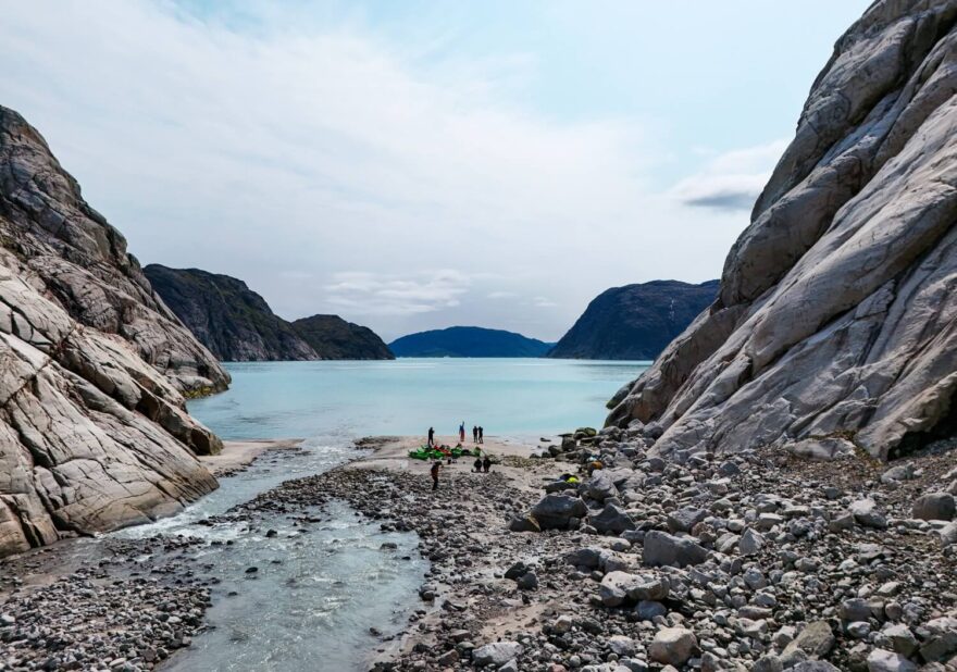 I v této skalní průrvě byl kdysi ledovec.