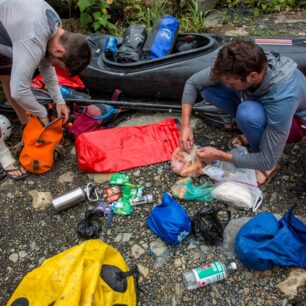 Klasické balení věcí na multiday.