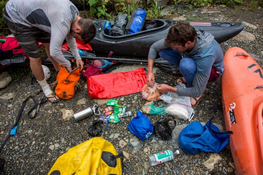 Klasické balení věcí na multiday.
