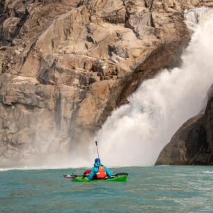 Okolo tohoto mohutného vodopádu jsme udělali několik koleček.