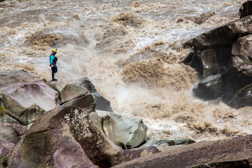 Phil sleduje neuvěřitelnou masu vody na řece Ivirizú.