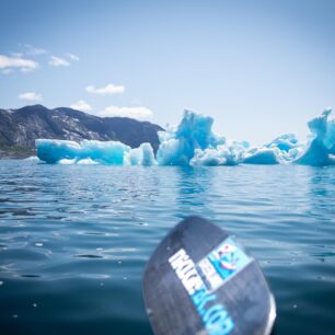 Rozpadající se ledová kra.