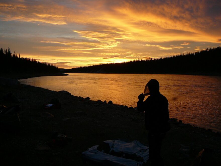 Noční romantika na řece Snare.