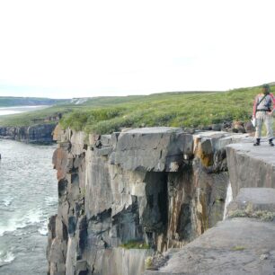 Obhlížíme poslední, ale nejtěžší, velkou peřej na celé řece – Escape Rapids.