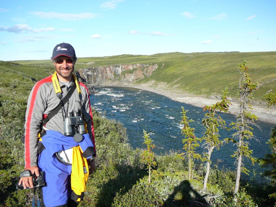 Řeka Coppermine. V pozadí v zatáčce Escape Rapids.
