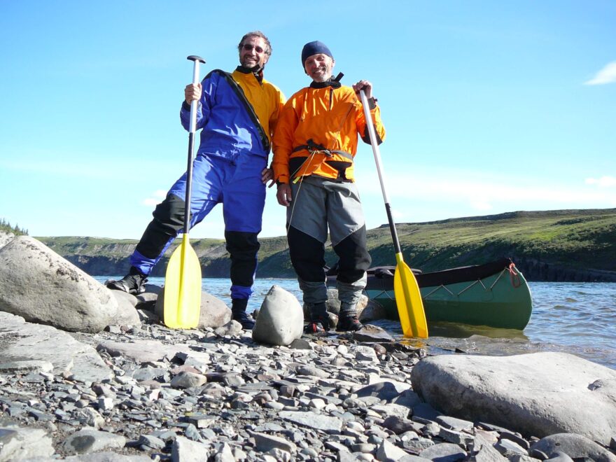 Štěstí po sjetí nejtěžší peřeje Escape Rapids.