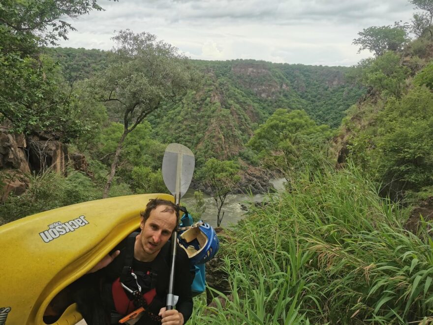 Vynáška z kaňonu. Až se mi z toho orosila lysinka.