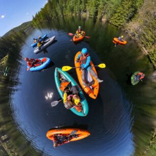 Klidný úsek na řece Tinne.