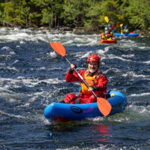 Peřejky na rozpádlování – řeka Tinne.