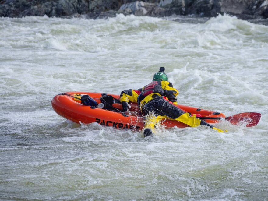 Na vodnatkách bylo někdy nastupování na packraft víc.