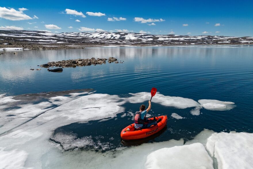 Pádlování mezi ledovými krami jsme nemohli odolat.