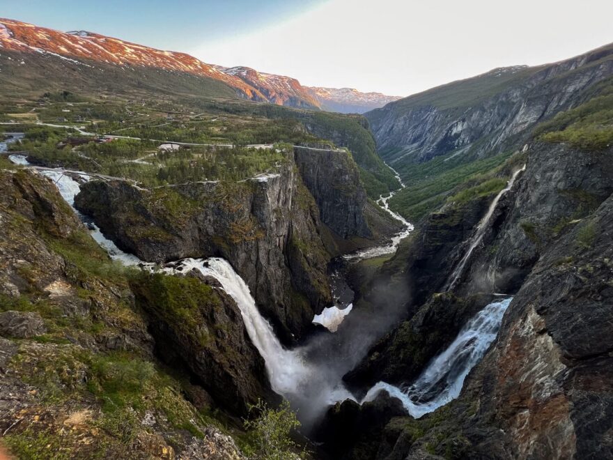 Úžasné vodopády Vøringsfossen.