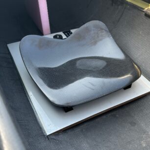 V kajaku jsem měl karbonovou sedačku typu low back.