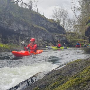 Střední Doubs a pohádková rokle Défilé d'Entre-Roches.