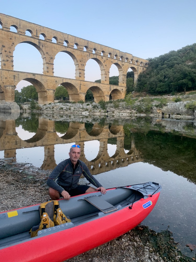 Akvadukt Pont du Gard ve Francii.