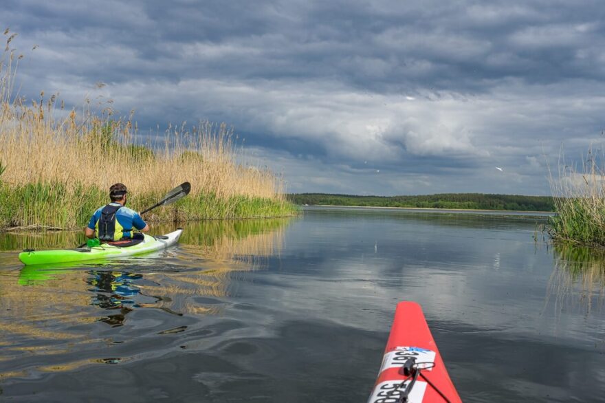 Vplouváme na jezero Charzykowskie. / F: Jan Hocek