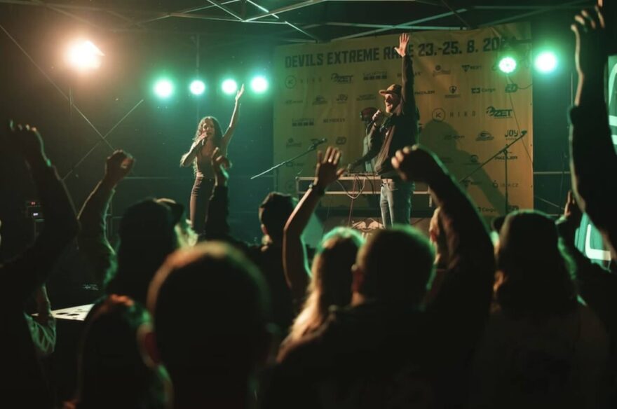 Devils jsou každý rok částečně i hudebním festivalem.