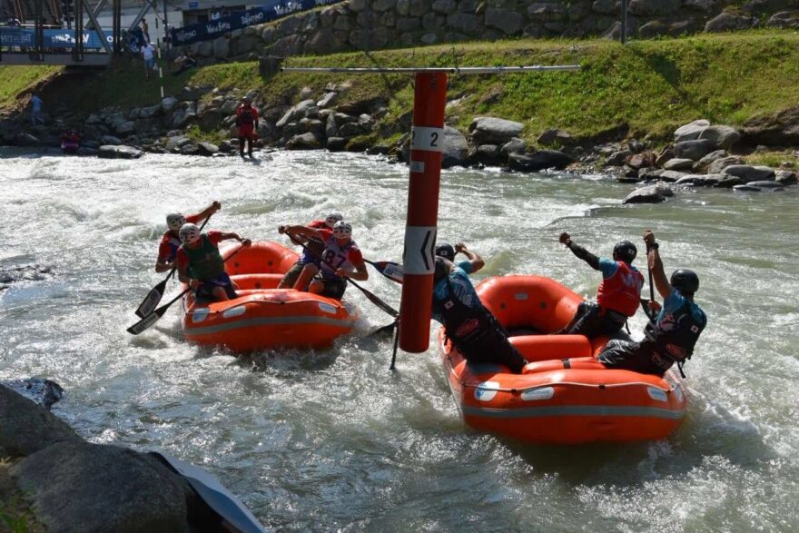 Muži TR Hrom v kontaktní disciplíně RX. / F: United Rafting