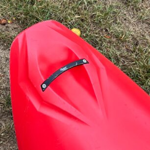 Madla jsou kovová, jak jsme u ZET Kayaks už léta zvyklí.