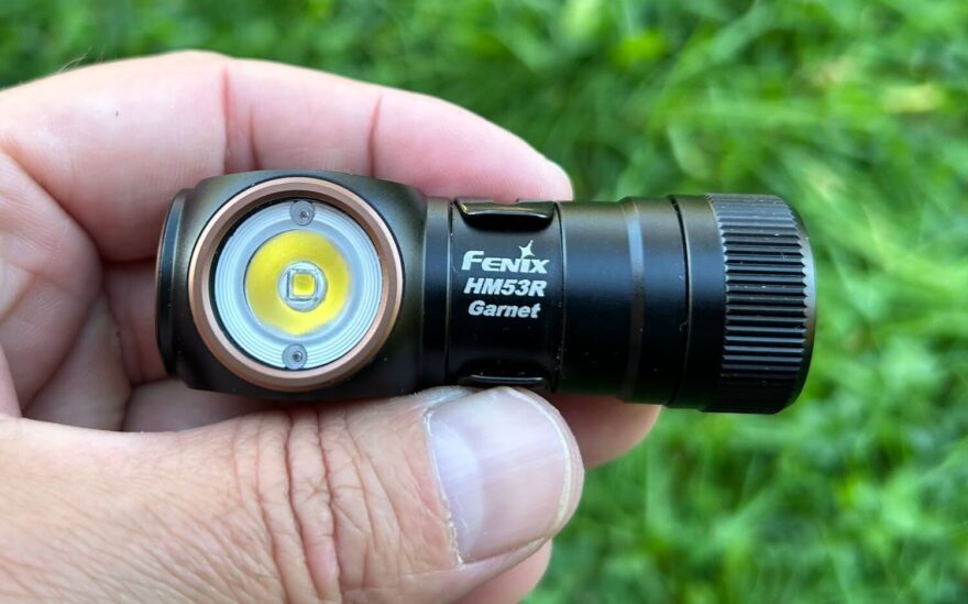 Čelní pohled na tělo Fenix HM53R Garnet.