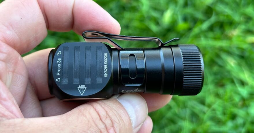 Horní pohled na tělo Fenix HM53R Garnet.