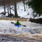 Březnové pádlování na Schwarze Pockau aneb zpěněná voda řítící se mezi skalami i ztracené pádlo