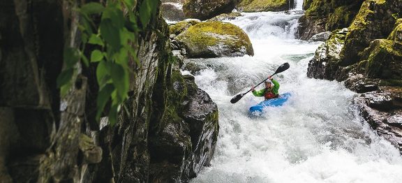 Jarní pádlování na divokých řekách Gruzie s týmem ZET Kayaks