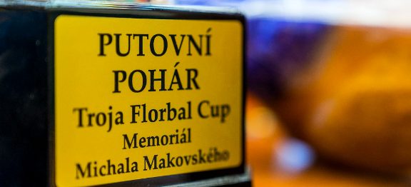 Zveme na nervy drásající souboje florbalového vodáckého svátku Troja Florbal Cup 2020