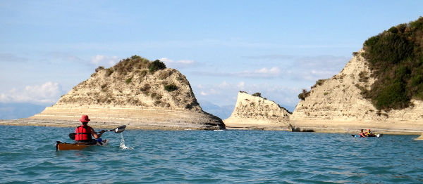 Ílias a Odyssea aneb pádlování na seakajaku po řeckých ostrovech