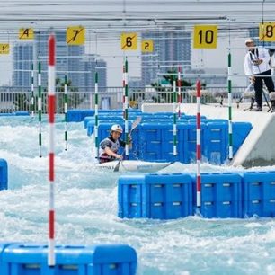 Olympijský kanál v Tokiu má za sebou první závod. Amálie Hilgertová v něm získala stříbro.