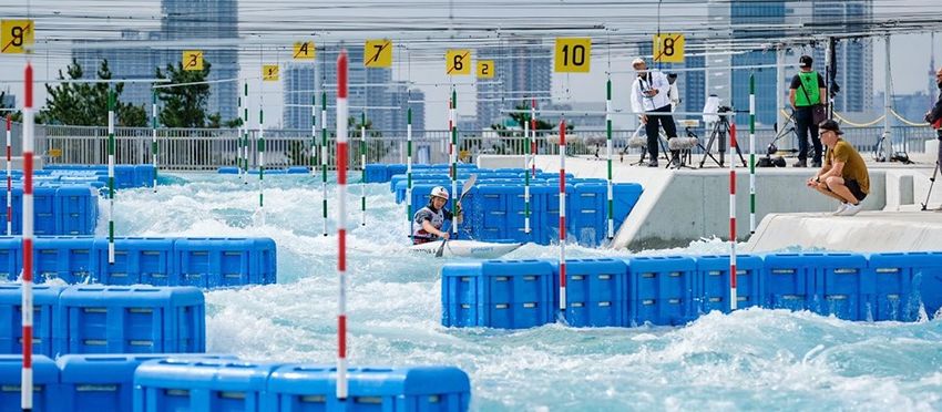 Olympijský kanál v Tokiu má za sebou první závod. Amálie Hilgertová v něm získala stříbro.