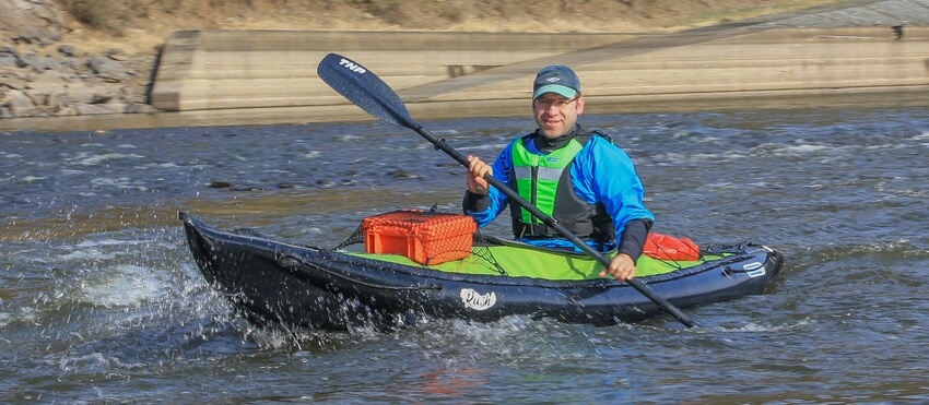 RECENZE: Nafukovací kajak s drop-stitch prvky GUMOTEX RUSH 1 