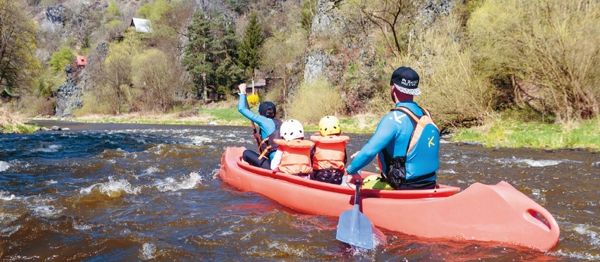 STAHUJTE ZDARMA: NA VODU! 2020 – letní vodácký průvodce