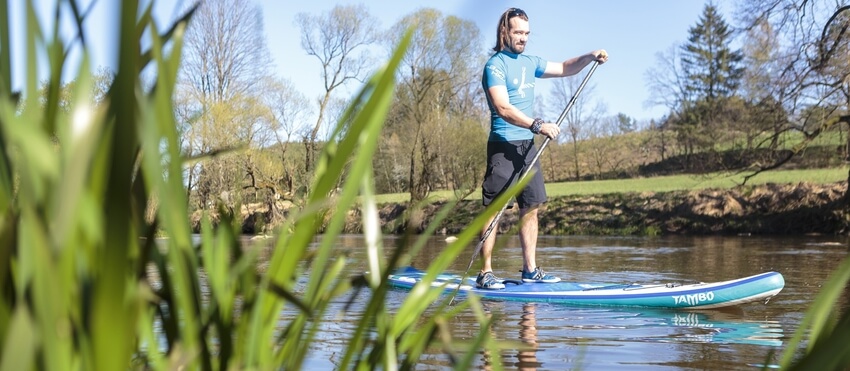S paddleboardem na řeku aneb jak si to užít hned na první pokus