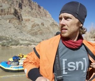 UKONČENO! Vánoce 2020 s PÁDLEREM a NORTH SHOP = předplatné Pádlera + funkční triko za super cenu!