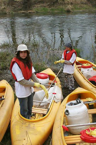 Jarní úklid na řekách