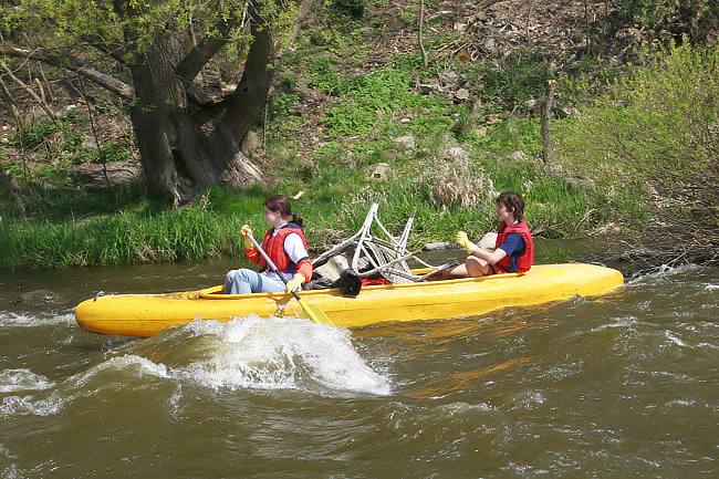 Jarní úklid na řekách