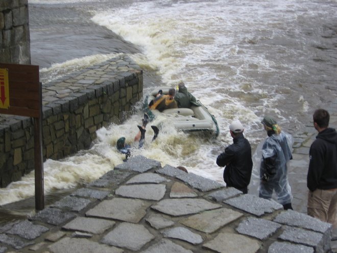 Tři příběhy z Vltavy (červen 2009)