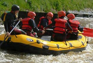 Velká krádež vodáckého materiálu ve Veltrusích