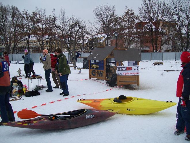 Humbuk kolem Petřínské kostky