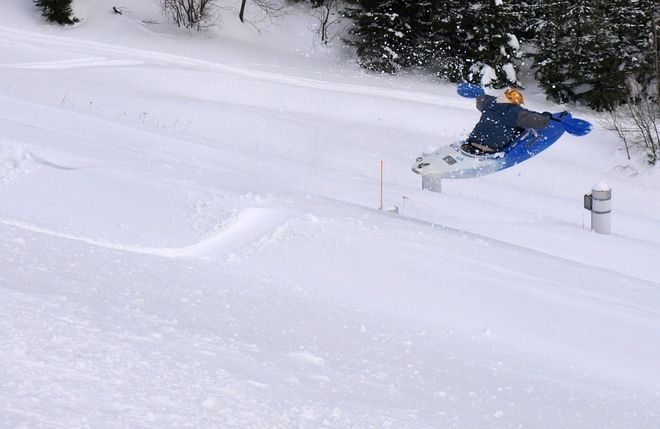 Freeride snow kayaking 